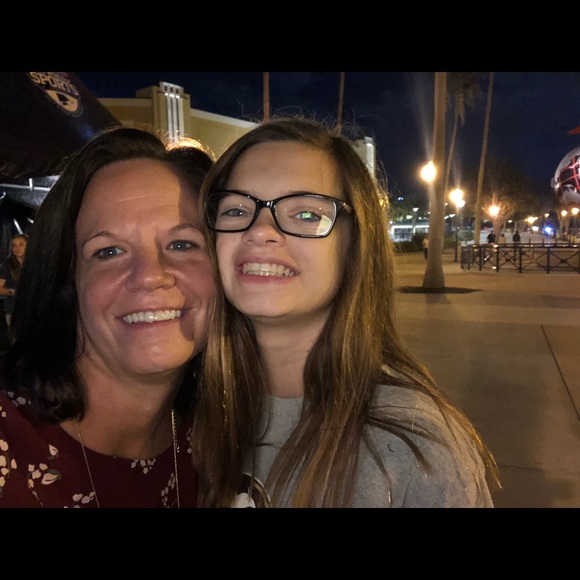 Meet your Posher, Stefanie - Picture 1 of 1